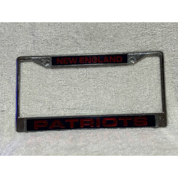 NFL New England Patriots Metal License Plate Frame - Picture 1 of 4
